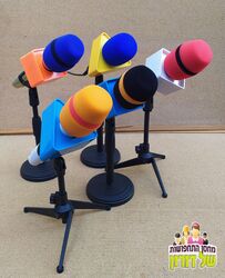 מיקרופונים מסיבת עיתונאים