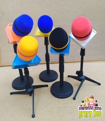 מיקרופונים מסיבת עיתונאים