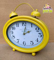 שעון צהוב ענק